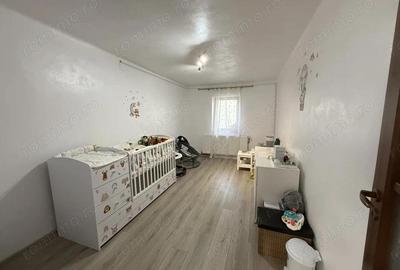 Casă cu 5 camere cu Teren 509 Mp în Săcălaz