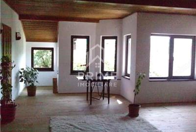 Casă cu 2 camere cu Teren 3125 Mp în Ciugud - 1