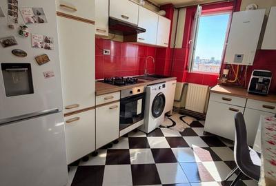 Apartament cu 3 camere decomandat în Grădiște