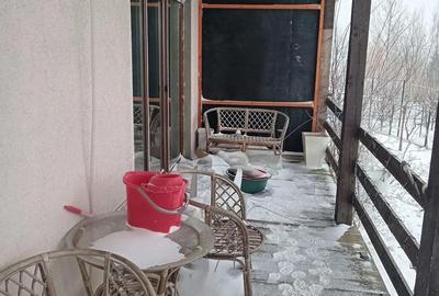 Casă cu Teren 680 Mp în Păun - 1