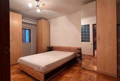 Apartament cu 3 camere decomandat în Pietroasa - 7