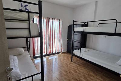 Casă cu 4 camere în Central - 2