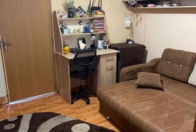 Garsoniera semidecomandata, 24 mp, zona Lapus. - 2