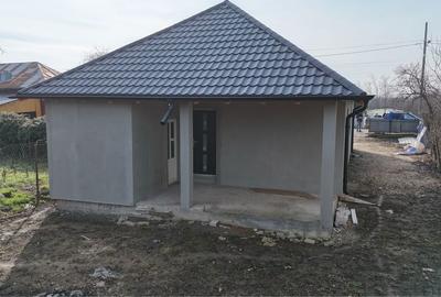 Casă cu 4 camere în Ologeni - 2