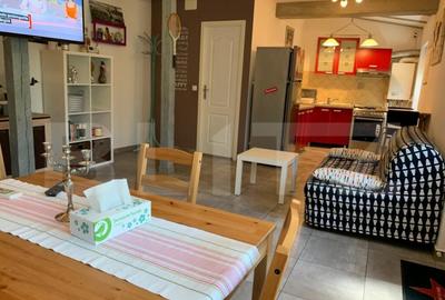 Casa spatioasa la pret de apartament, 76 mp, curte, zona Cen - 2