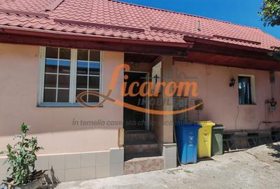 Casă individuală cu 2 camere cu Canalizare în Cristian - 1