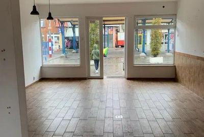 Spațiu comercial, de 42 mp, în 7 Noiembrie