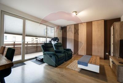 Apartament cu 2 camere semidecomandat în Tractorul - 2