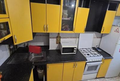 Garsonieră decomandată în Apărătorii Patriei - 2