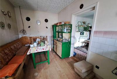 Casă cu 5 camere cu Teren 1700 Mp în Episcopia Bihorului