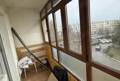 Apartament cu 3 camere decomandat în 9 Mai - 9