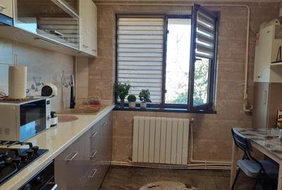 Vanzare Apartament 2 cam. cf.1 semid.,etajul 4, mobilat si utilat nou in zona Hipodrom - Bariera - 15