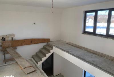 Casă cu 5 camere cu Teren 1390 Mp în Vicovu de Sus - 4