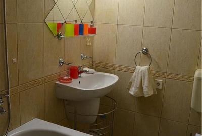 Apartament cu 2 camere decomandat în Rahova - 4