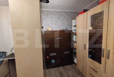 Apartament cu 3 camere decomandat în Nicolina