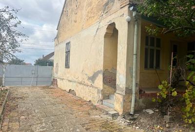 Vând cotă de 85% casă bătrânească -Com. Liebling - 7