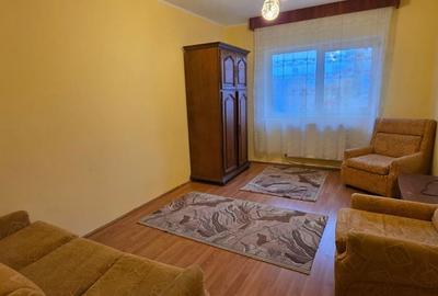 Apartament cu 3 camere decomandat în Energiei - 3