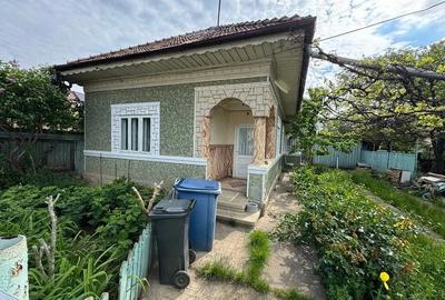 Casă cu 4 camere cu Teren 1200 Mp în Dărmănești