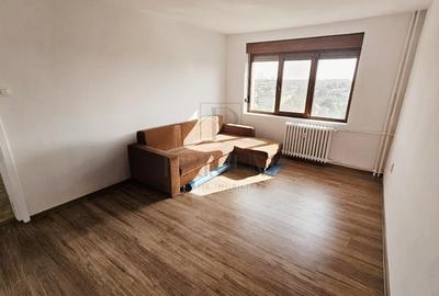 OLIMPIA STADION - BLOC IZOLAT - LIFT - 3 camere - rulouri - 4