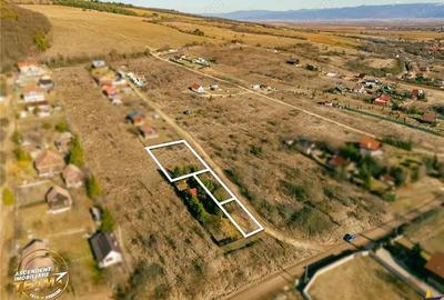 Teren de 1374 mp, în Moacșa - 2