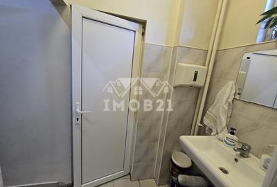 VANZARE SPATIU COMERCIAL PARTER  ZONA 9 MAI - 12