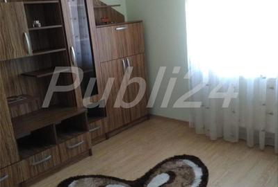 Casă cu 7 camere cu Teren 614 Mp în Dumbrăvița - 3