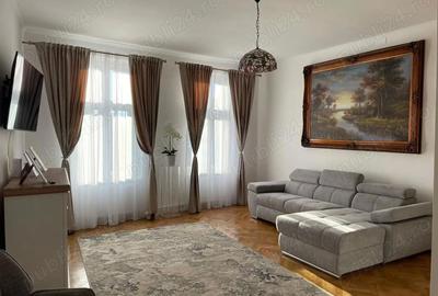 Casă cu 6 camere cu Teren 248 Mp în Central - 2