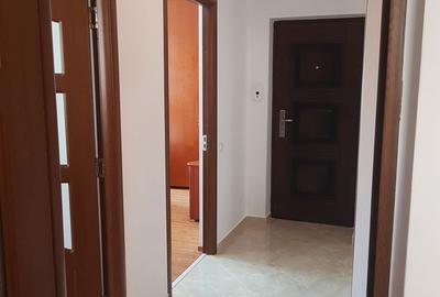 Apartament cu 2 camere decomandat în Traian - 3