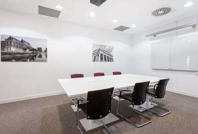 Găsiți un loc de co-working dedicat în Regus Floreasca Plaza - 5
