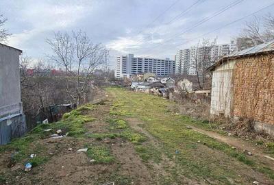 Teren de 1300 mp, în Cățelu - 4