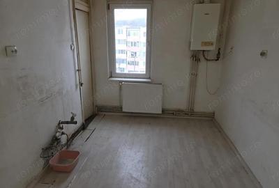 Apartament cu 2 camere decomandat în Tudor - 2