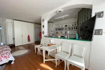 Duplex cu 9 camere cu Canalizare în Central - 5