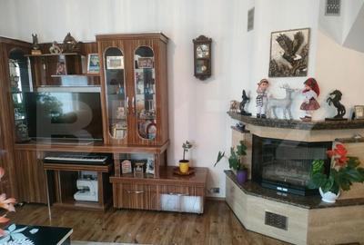 Casa cu 8 camere ,mobilata si utilata zona Marginea, Radauti - 4