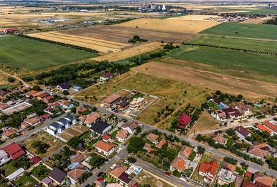 Teren Construcții intravilan de 929 mp, în Poltur - 2