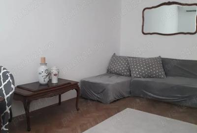 Apartament situat chiar pe Aleea Circului, la intrarea in parc, 3 camere, decomandat, etaj 2 din 4