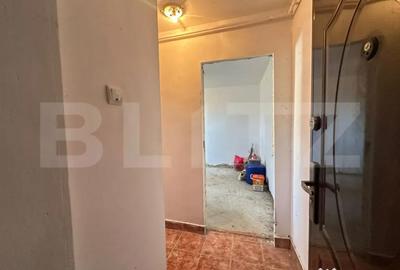 Apartament cu 3 camere semidecomandat în Central - 1