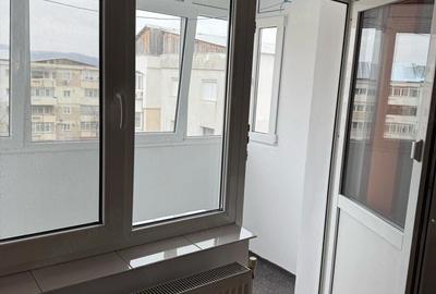 Apartament cu 4 camere decomandat în Central - 2