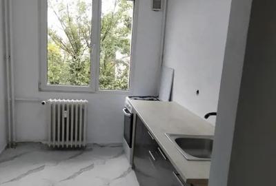 Apt 2 camere semidecomandat - 94.000 eur - 51mp - langa Auchan Titan