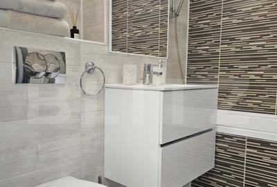 Apartament cu 3 camere, 83 mp, etaj 2, Craiovita Noua, zona - 3