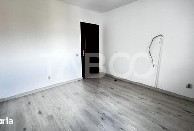Apartament cu 3 camere decomandat, mobilat în Central - 2