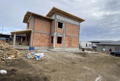 Casă cu 4 camere decomandat în Cug - 3