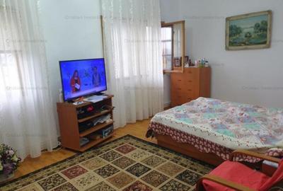Casă cu 6 camere cu Teren 461 Mp în Central - 6
