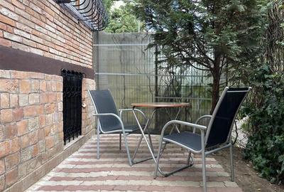 Apartament cu 3 camere decomandat, mobilat în Peco - 2