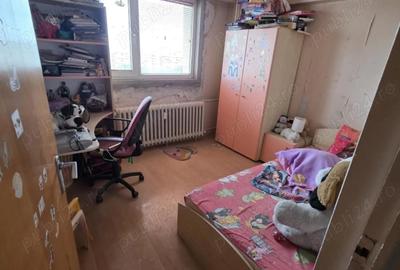 Apartament cu 4 camere decomandat în Berceni - 2