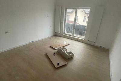 Casă cu 3 camere cu Teren 200 Mp în Central - 7