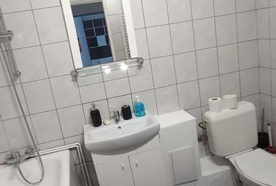 Garsonieră decomandată în Central - 9