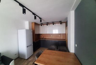 De vanzare 2 camere in zona Schei - 1