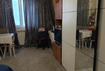 Garsonieră decomandată în Exterior Vest