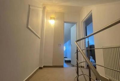 Casă cu 4 camere cu Canalizare în Mamaia