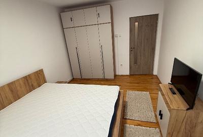 Inchiriez apartament cu 2 camere, parcare privata - 3